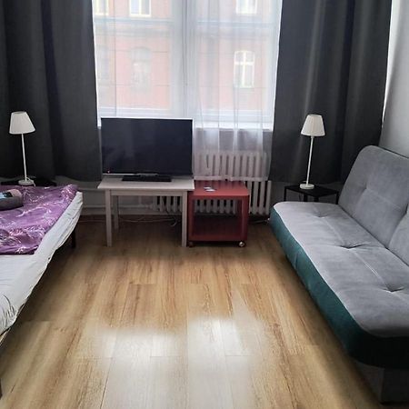 U Szermierzy Vandrarhem Wrocław Exteriör bild