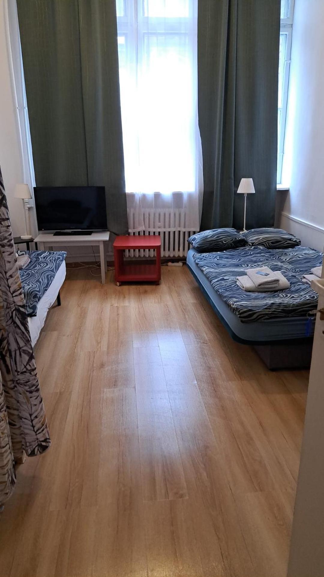 U Szermierzy Vandrarhem Wrocław Exteriör bild