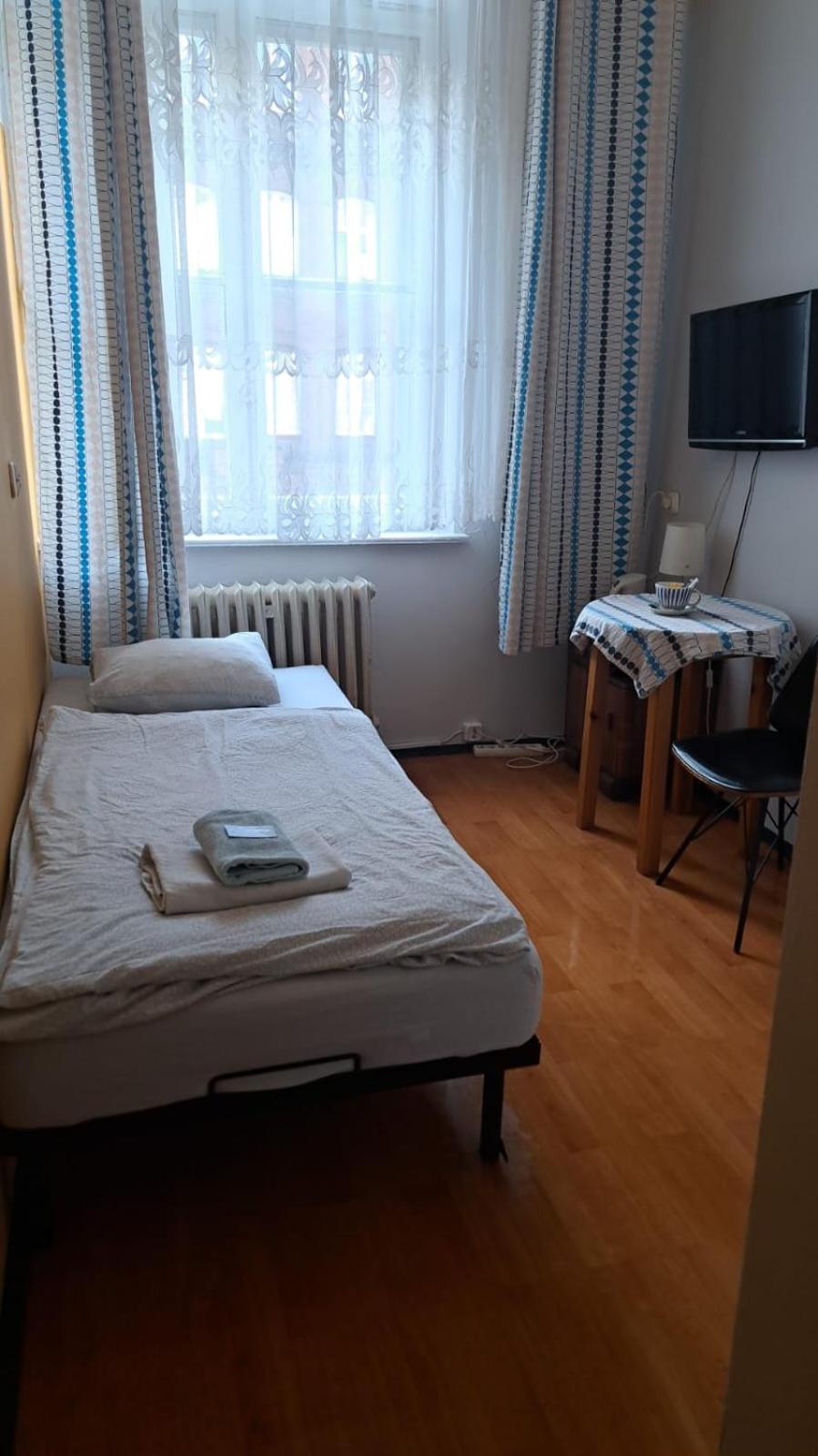 U Szermierzy Vandrarhem Wrocław Exteriör bild