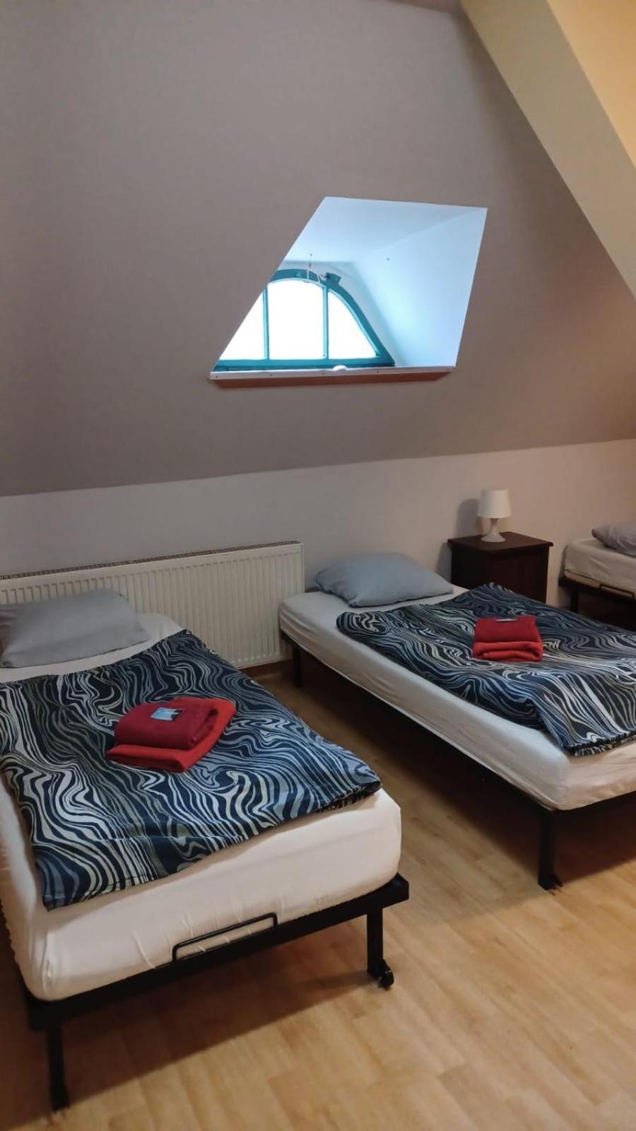 U Szermierzy Vandrarhem Wrocław Exteriör bild